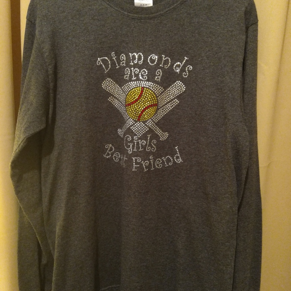 Long-sleeved t-shirt